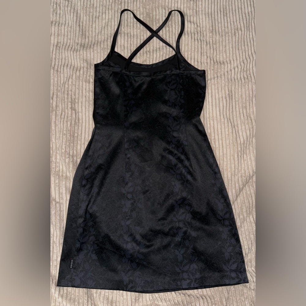 Dress - Picture 3 of 4